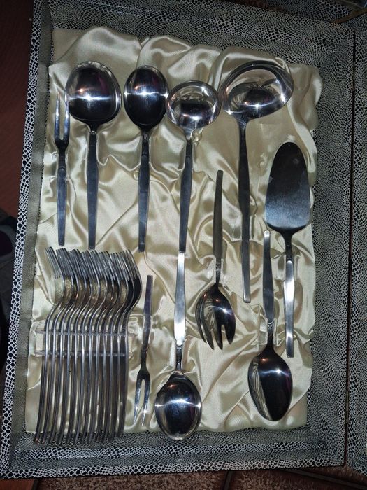 Set tacamuri otel inoxidabil 70 piese