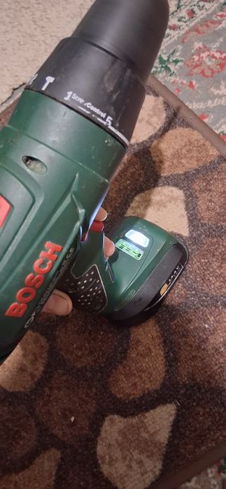 Bormasini pe acumulator, cu insurubare /desurubare ,cu ...cititi