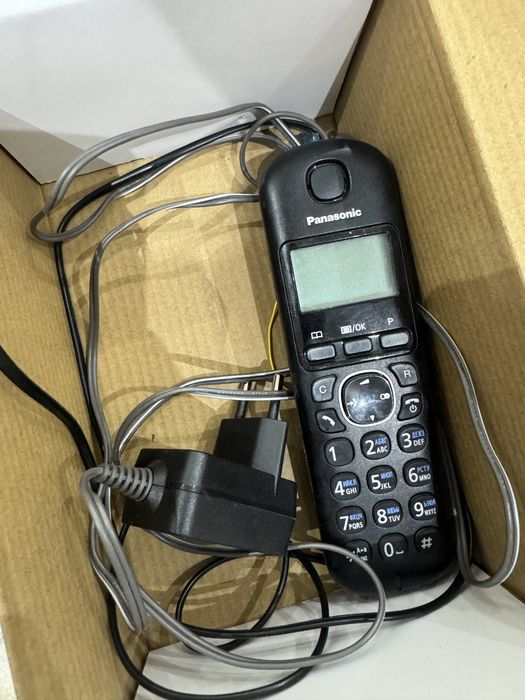 Радиотелефон в полном комплекте