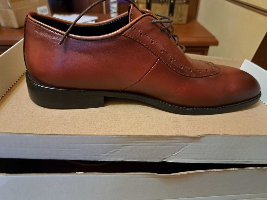 pantofi noi piele marimea 40 (27 cm talpa piciorului) maro-grena