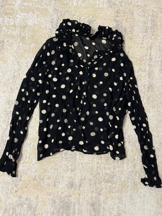 Bluza neagra noua .