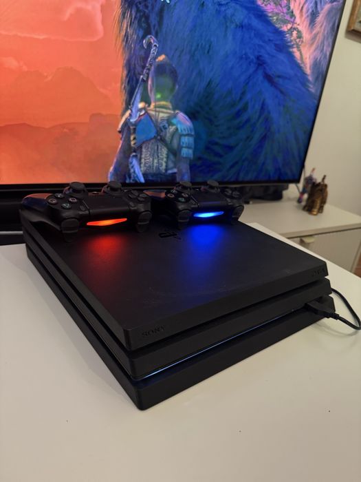 PS4 Pro 1TB – пълен комплект, с разширени възможности