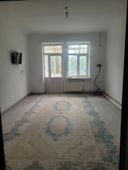 Продаётся 4 комнатная квартира