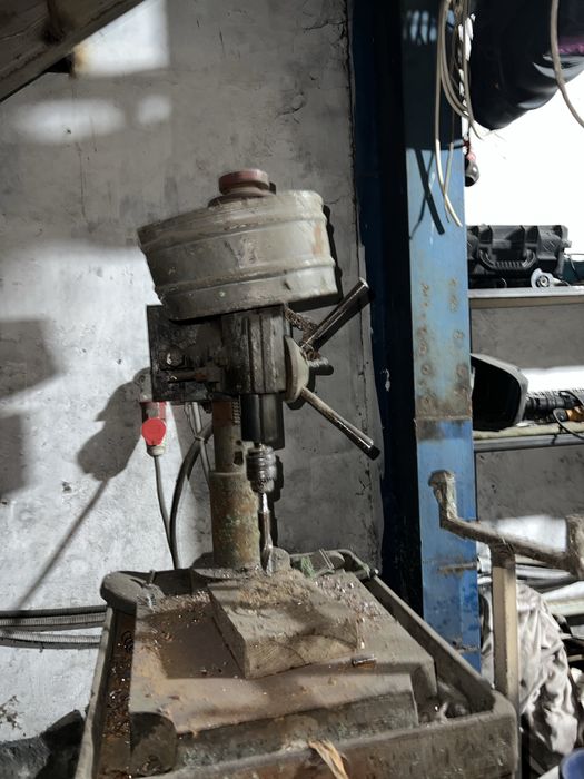 Сверлильный станок