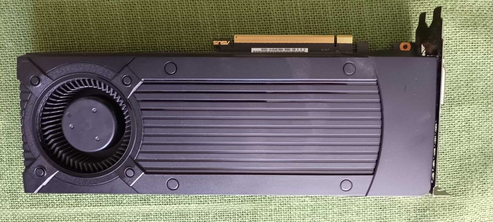 Placa video Asus Gtx 1070 8Gb DDR5 Problema!!