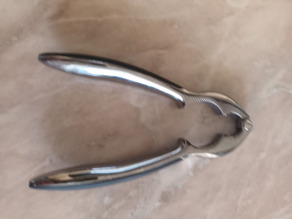 Орехотрошачка нова