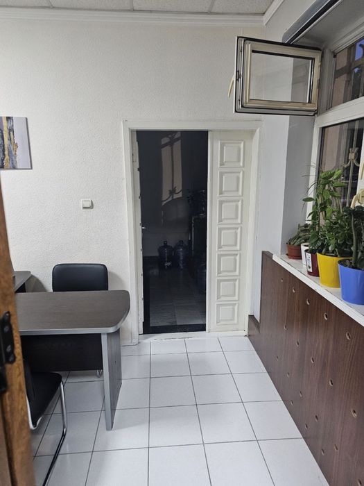 Продается своя. Метро Хамза нежилое помещение