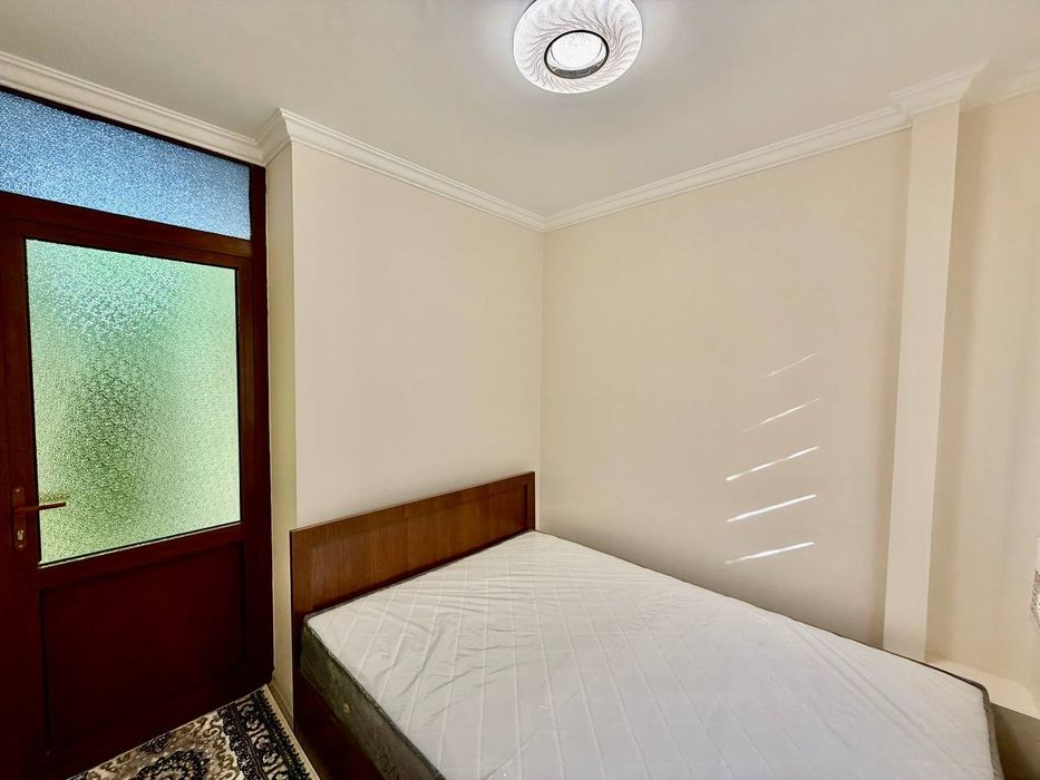 Parsez M. haydoravada kvartira sotiladi