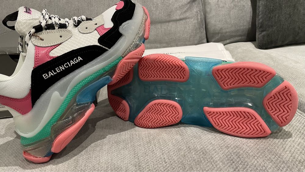 Balenciaga Triple S noi cu cutie marimea 37
