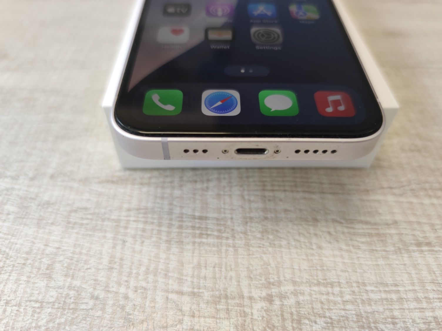 Iphone 14  256GB Starlight Перфектен!