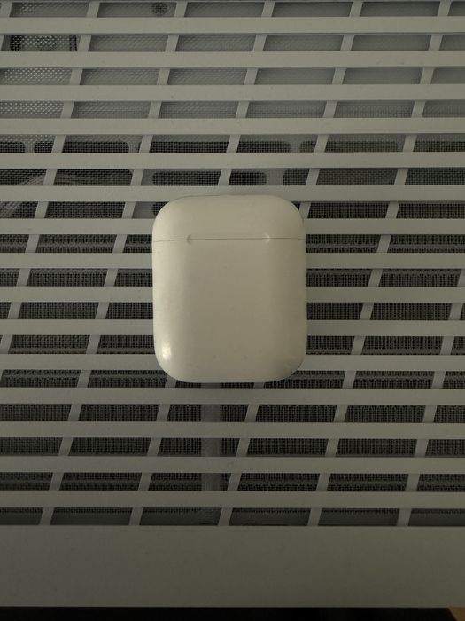 Apple Airpods 2 Gen 2
