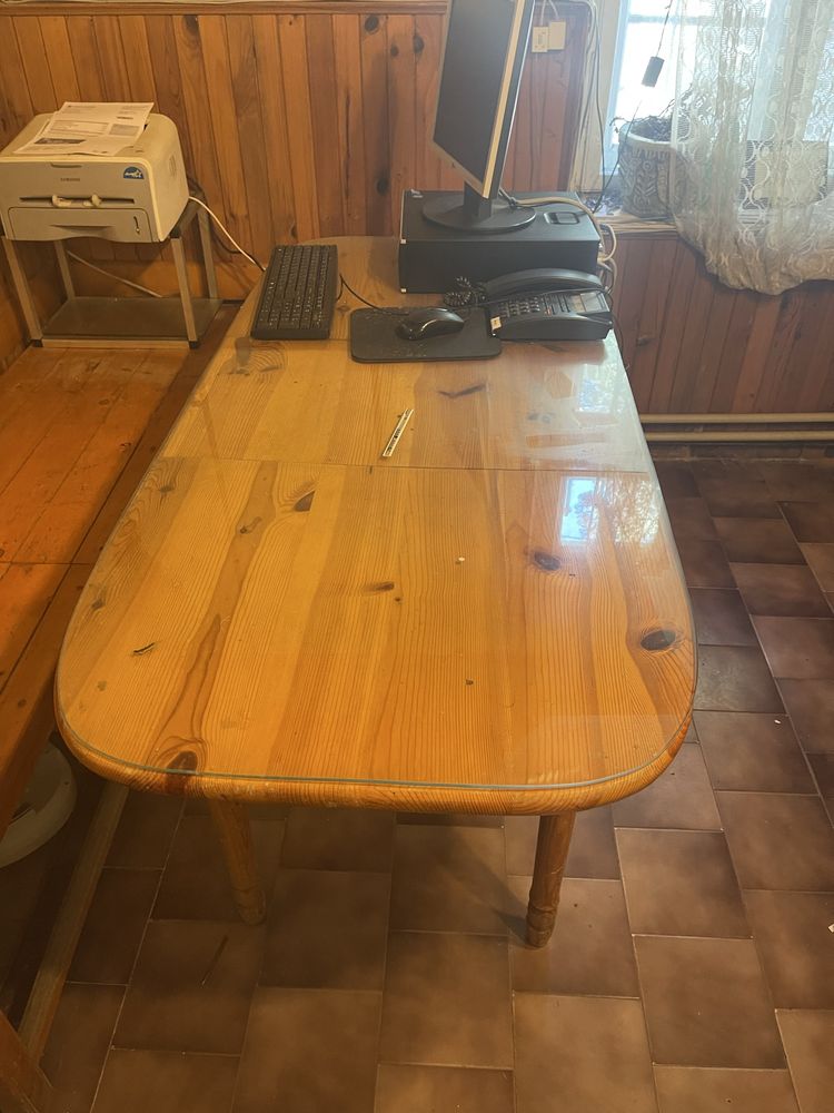 Маси и столове .