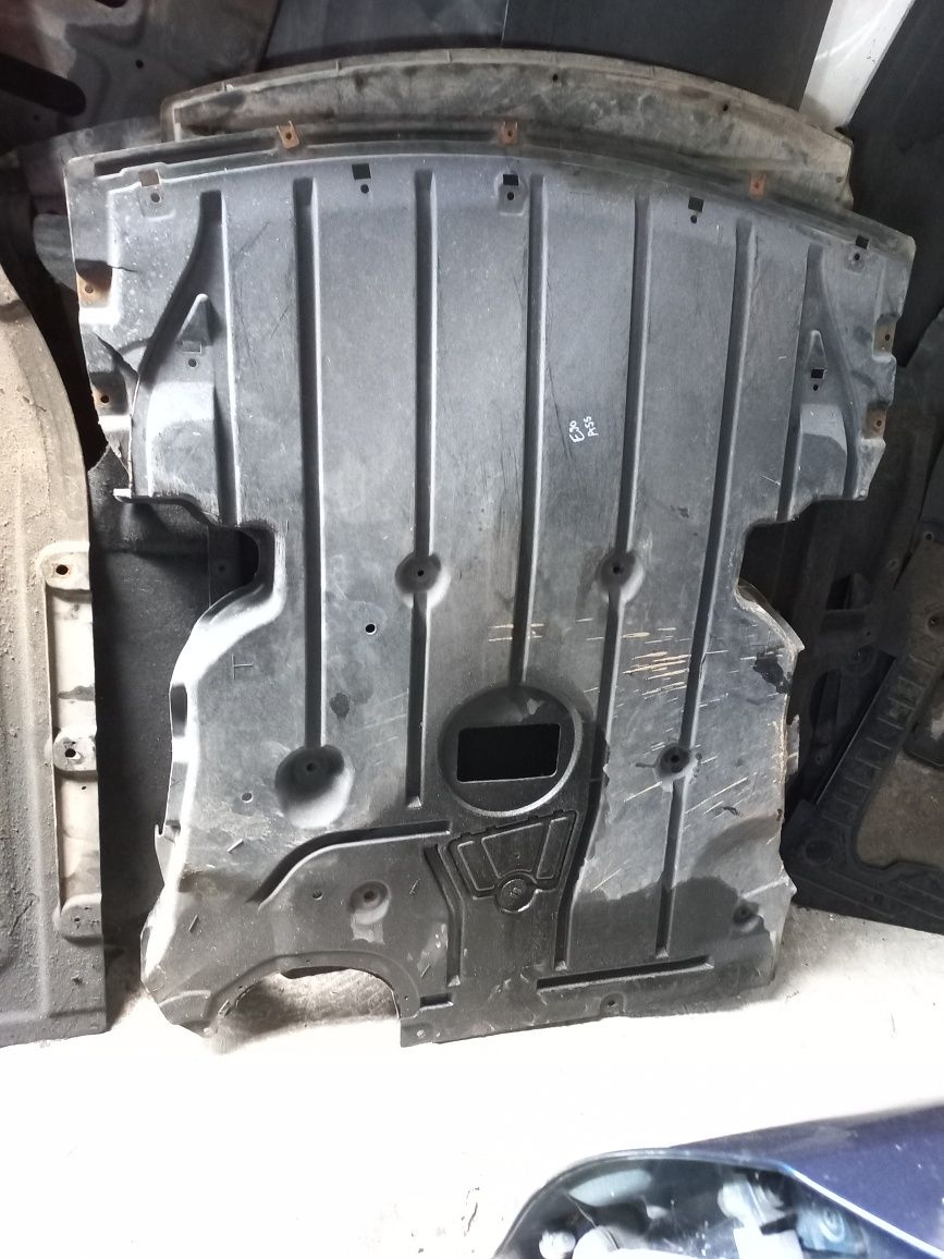 Scut motor bmw e90 e91 e92