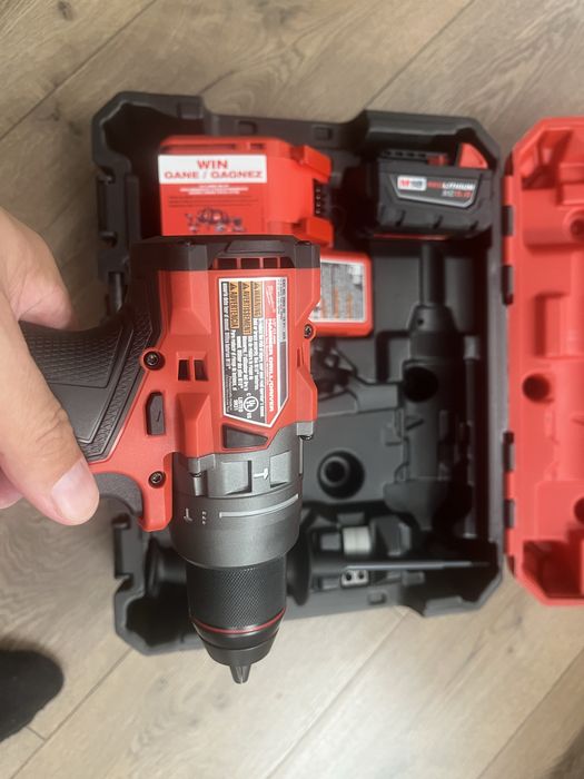 Autofiletanta Milwaukee Fuel M18 + baterii 5 Ah + incarcator + geanta