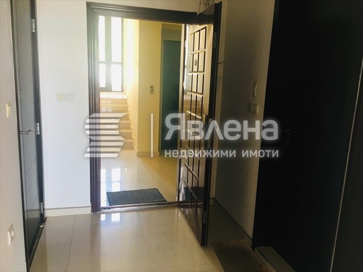 Продава се Двустаен апартамент в Варна, Бриз - 100 кв.м за 1800 €/кв.м - Снимка #5
