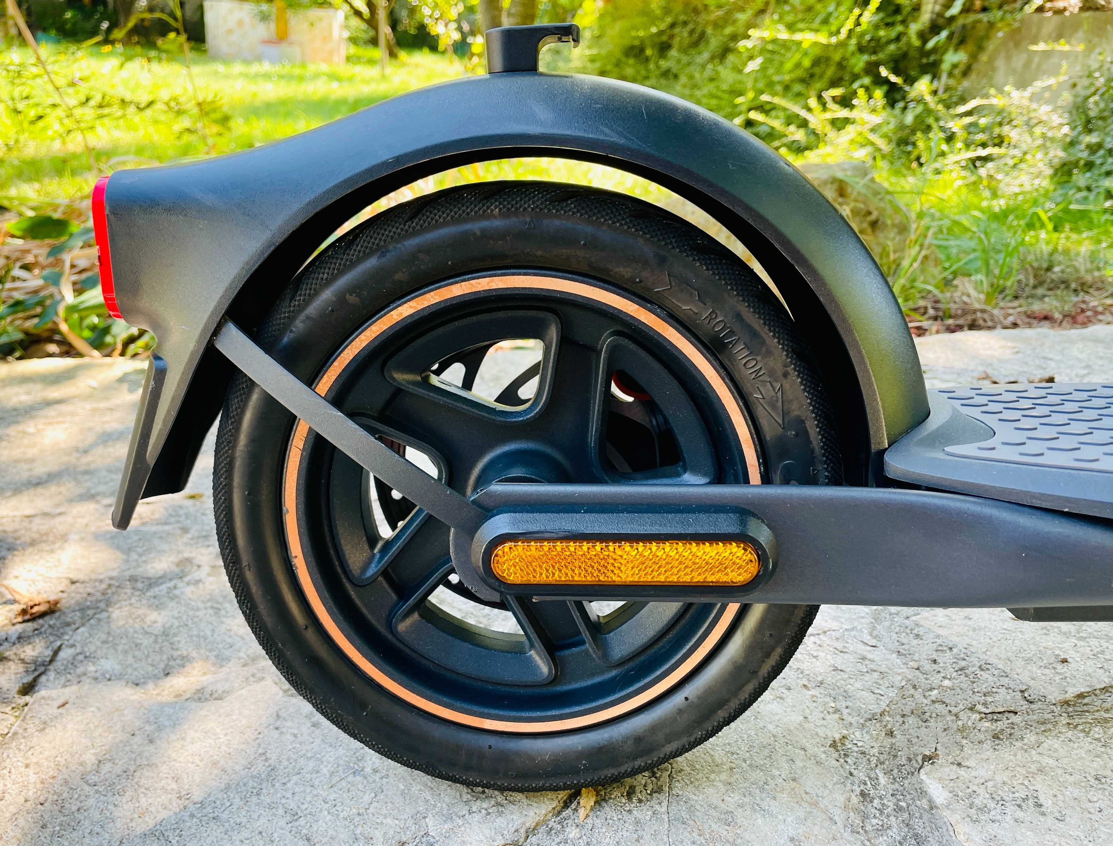 Електрическа тротинетка Segway Kickscooter Ninebot F40E с гар. 2г