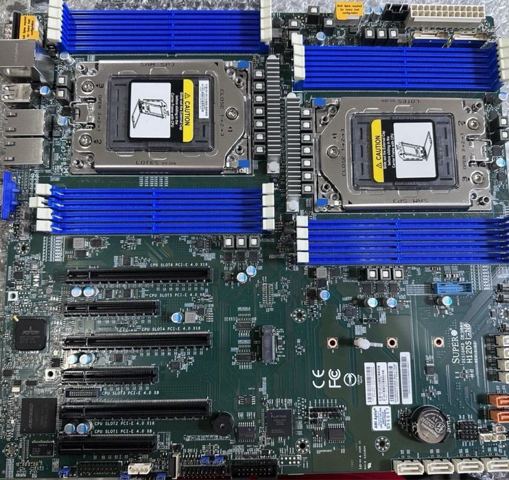 Сервер SUPERMICRO  -двухпроцессорный AMD EPYC™