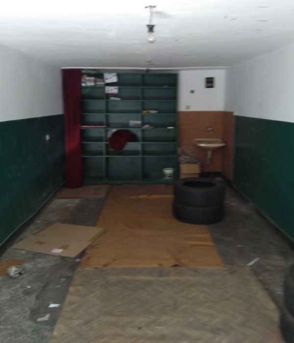 Давам гараж под наем