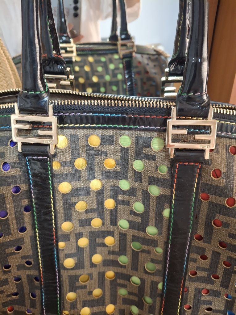 Чанта Fendi , многоцветна.