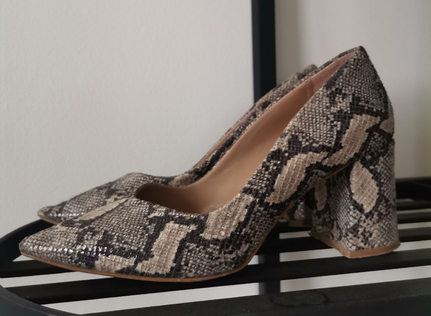 Pantofi animal print