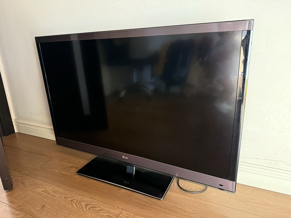 Телевизор LG (нерабочий)