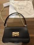 Дамска чанта furla