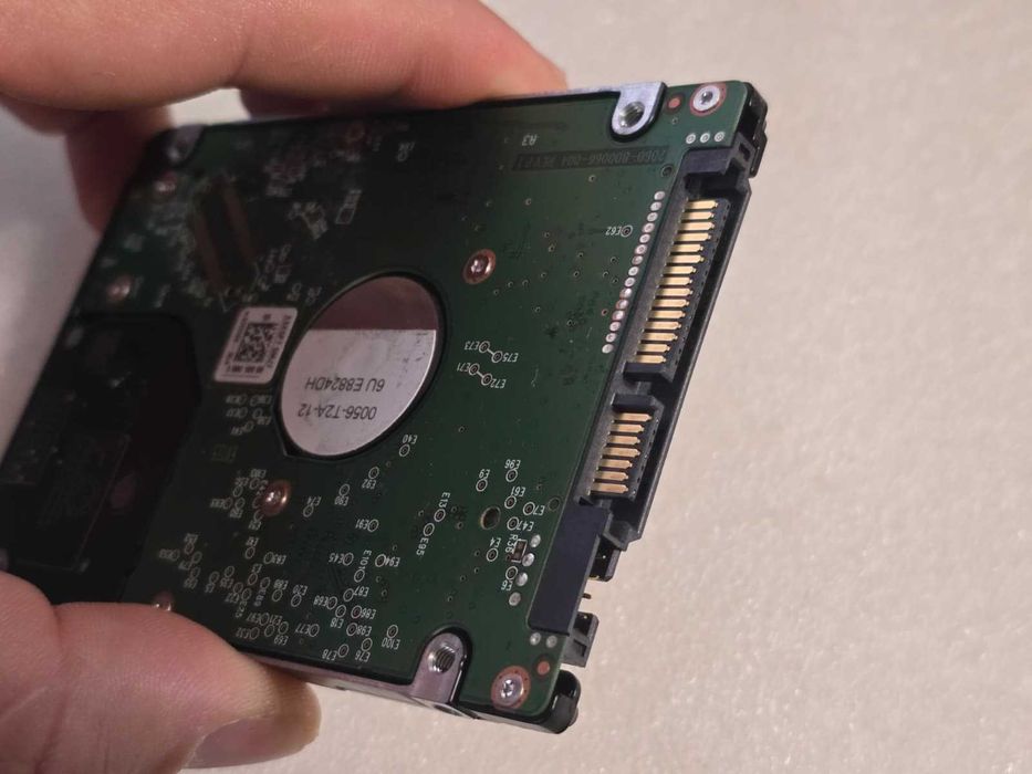 Hard disk laptop HGST 1TB SATA III 6GB/S 2.5" 7MM slim HTS541010B7E610