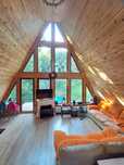 Casa deosebita P+E+M, living înalt de 7m, lângă pădure!