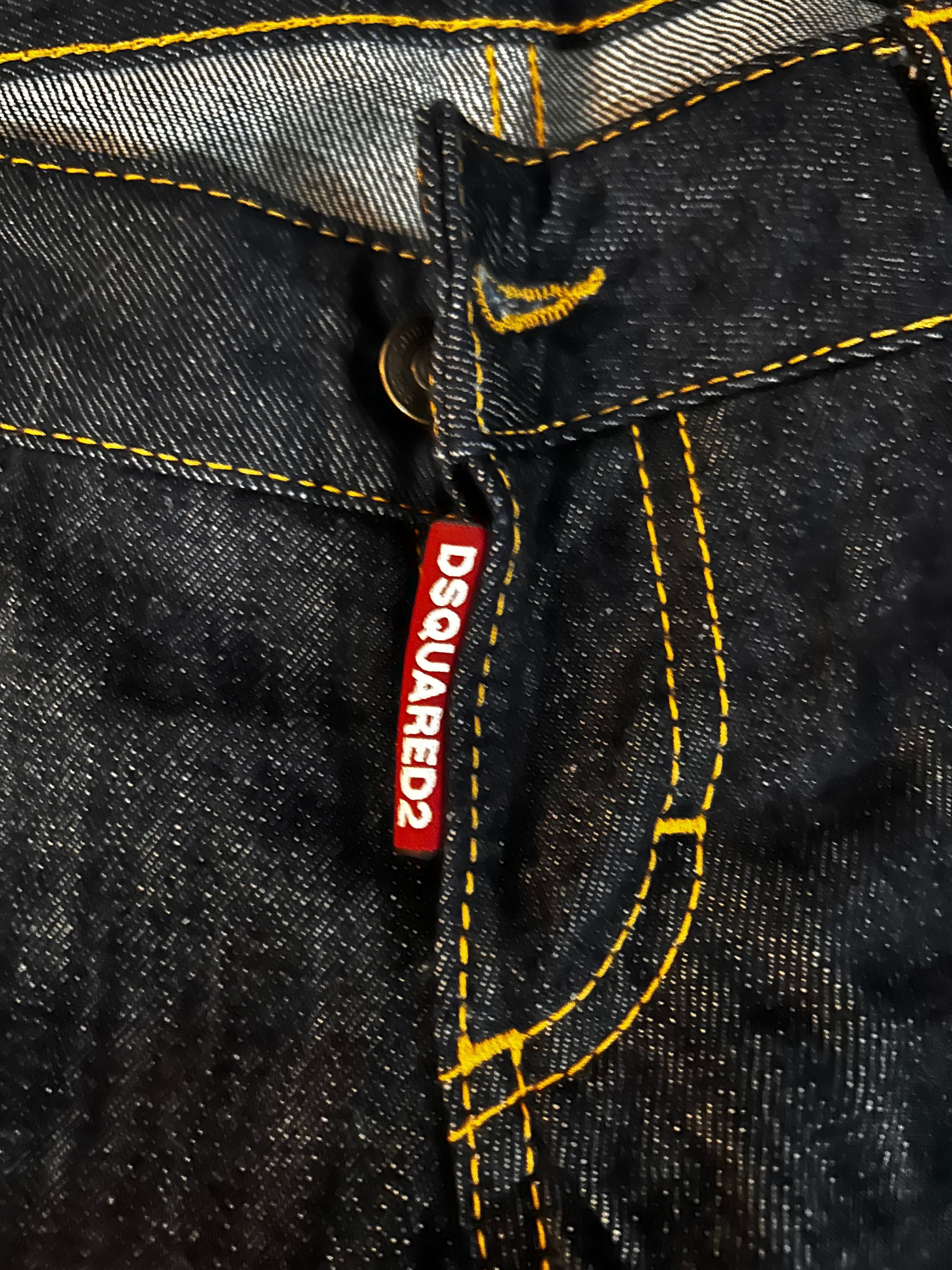 Blugi DSQUARED2 marimea 32 talie foarte joasa purtati o data