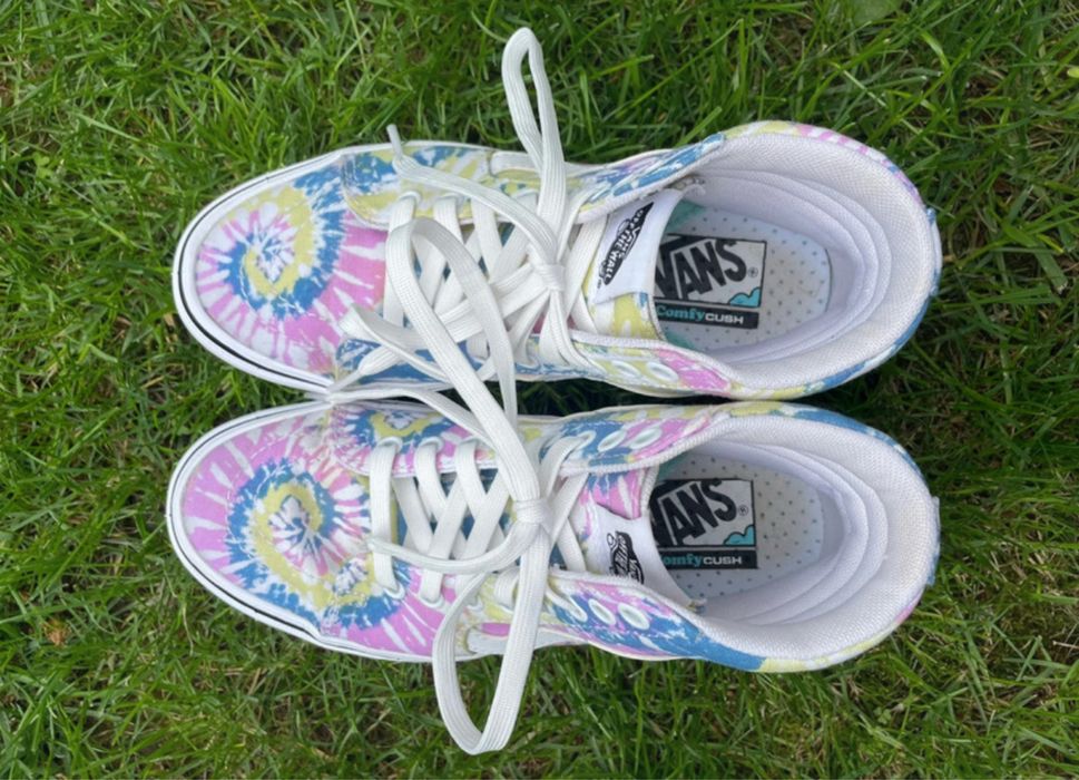 Tenisi Vans stare excelenta!!!