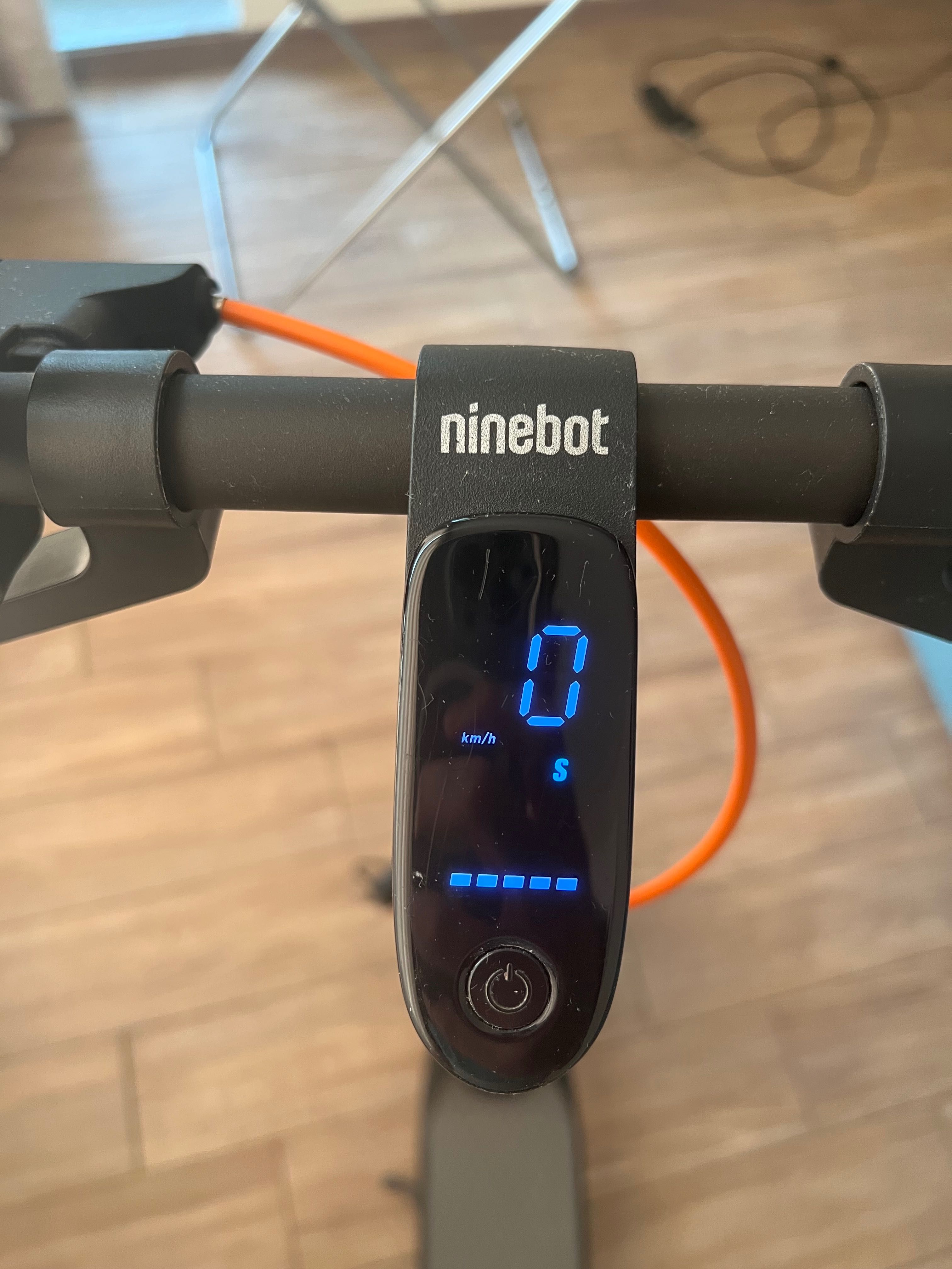 Електрическа тротинетка Ninebot KickScooter