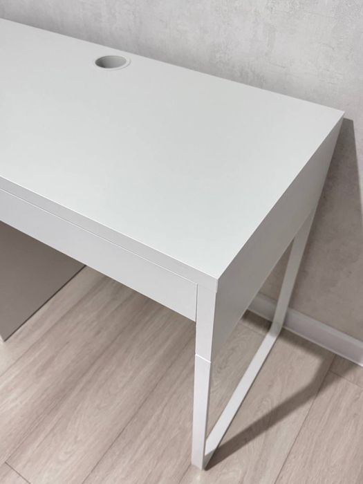 Стол писменный ikea