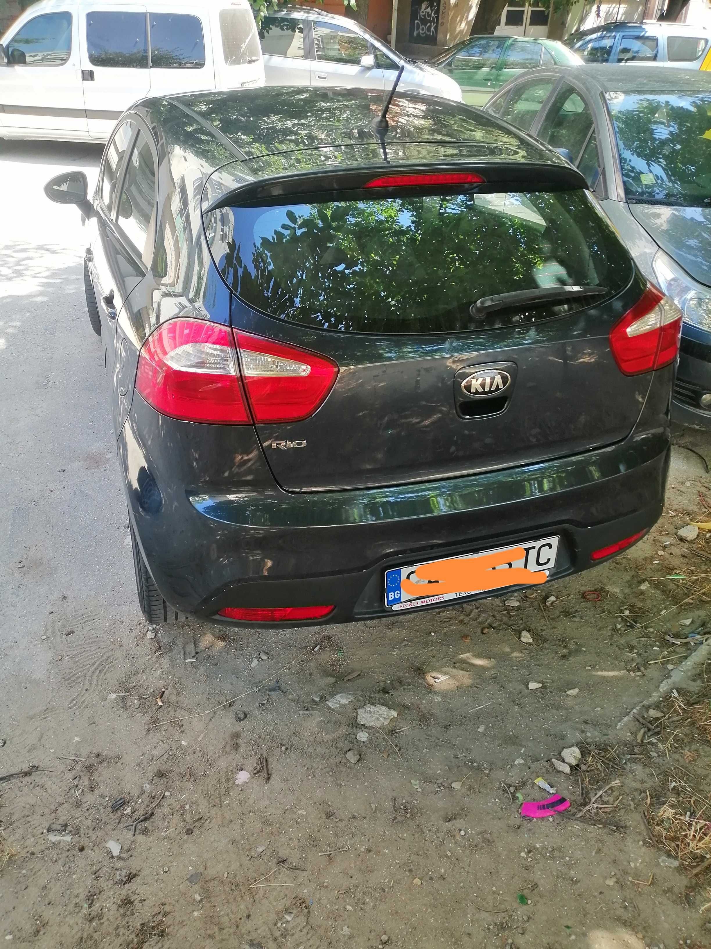 Продавам Kia Rio