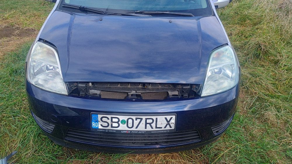 Capota Ford fiesta albastra