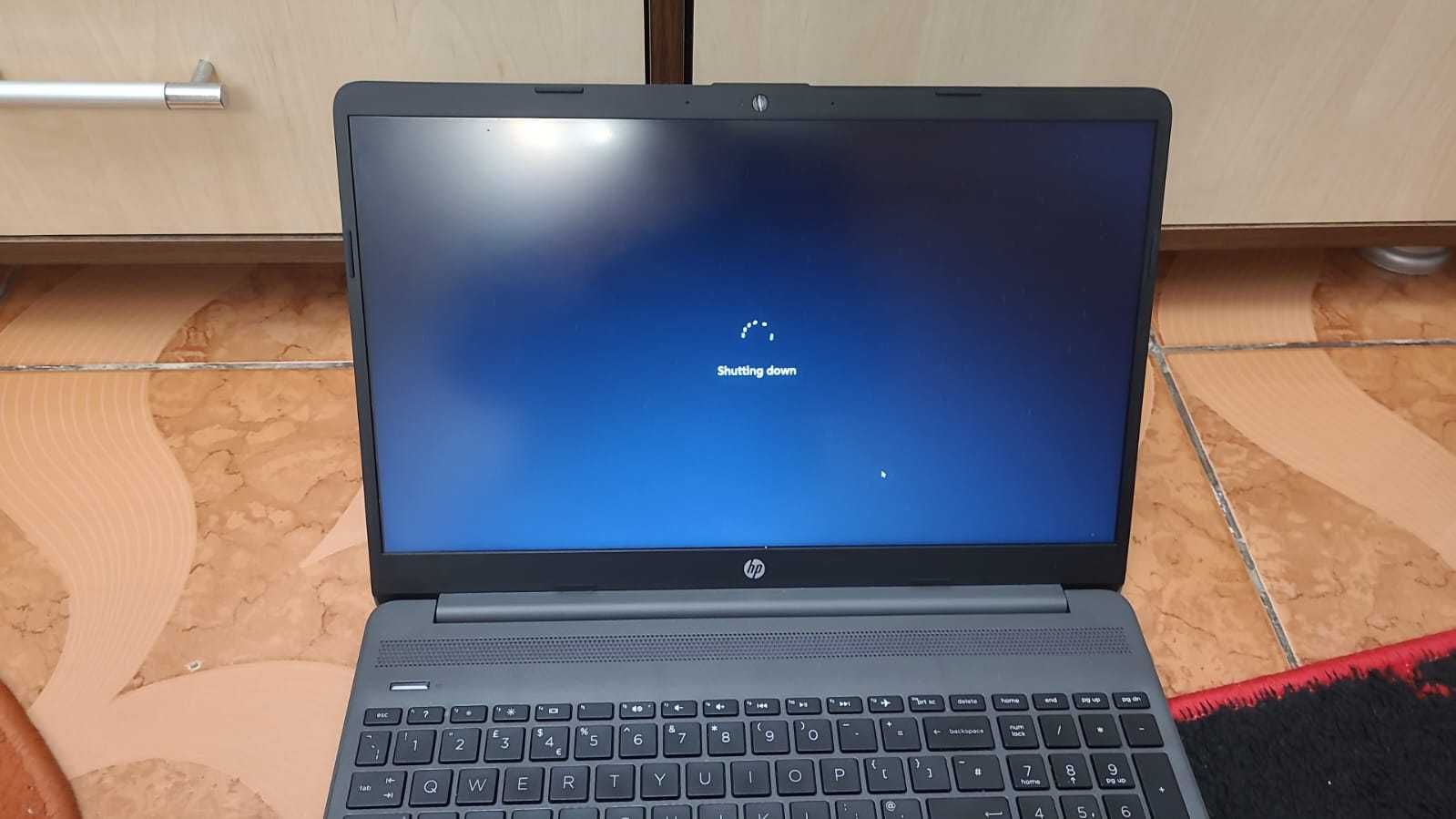 Laptop HP 250 G9 cu procesor Intel Core i5-1235U cu 10 core