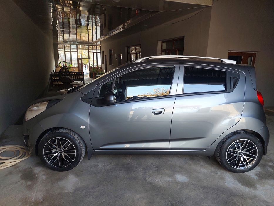 Продаётся Shevrolet Spark автомат 4-поз. Full. Состояние отличное.