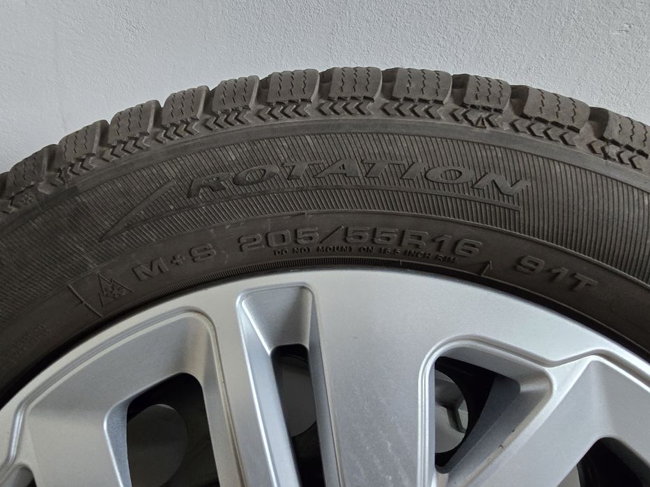 Roți VW + Anvelope Debica 205.55.r16 Iarnă 5x112 + Capace