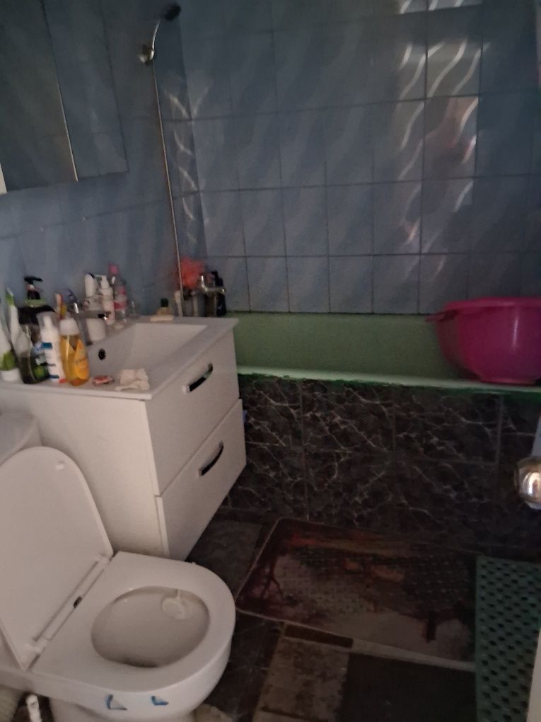 Vând apartament  comuna I.L.Caragiale sat Mija