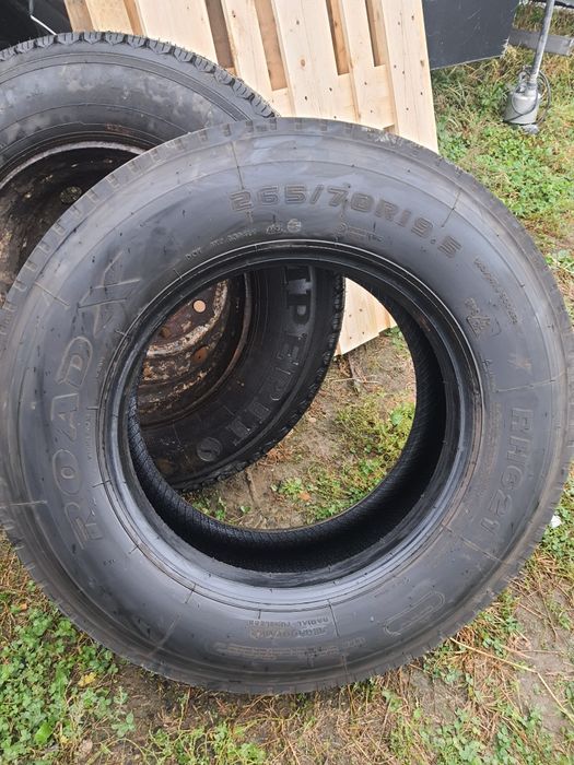 Vând cauciucuri 265/70R19.5