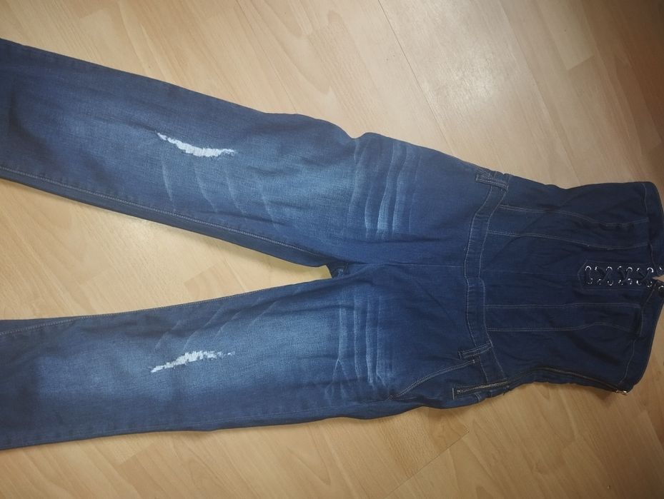 Salopetă blugi fără bretele