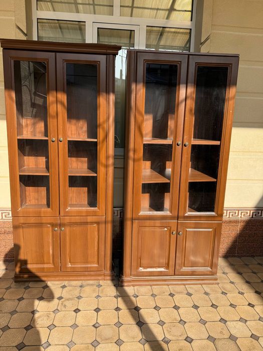 Книжный шкаф/для детей или взрослых