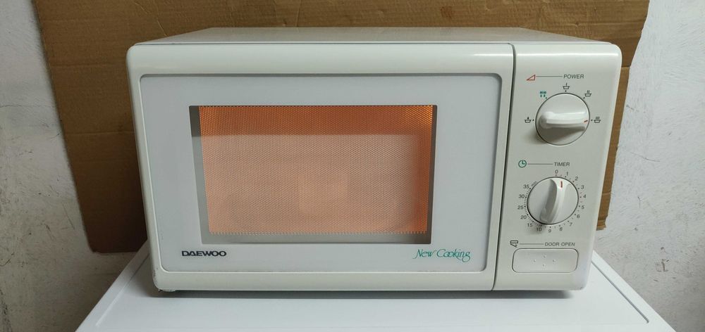 Cuptor cu microunde Daewoo