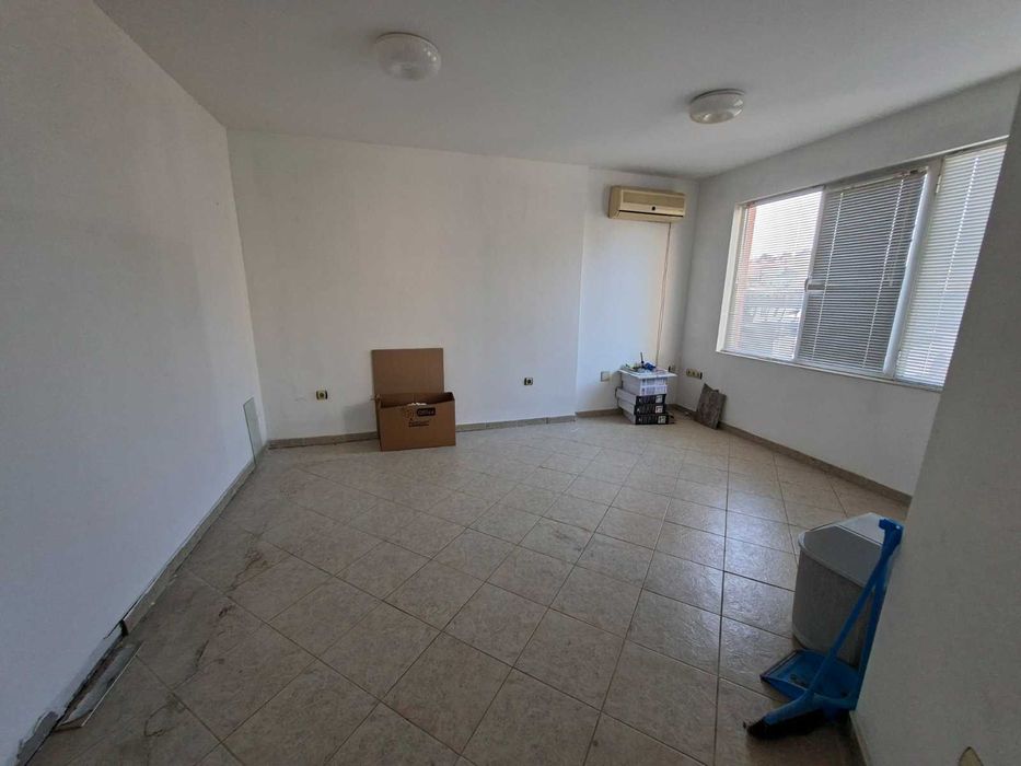 Продава се Промишлена сграда в Търговище, Център - 240 кв.м за 1709 €/кв.м - Снимка #7