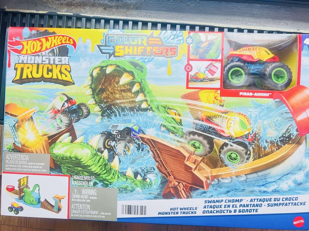 Hot Wheels, Monster Trucks и крокодил