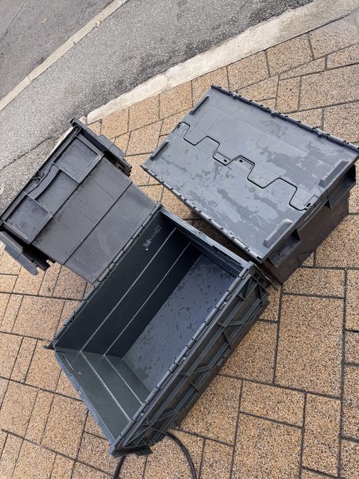 Lada curierat tip naveta stivuibila