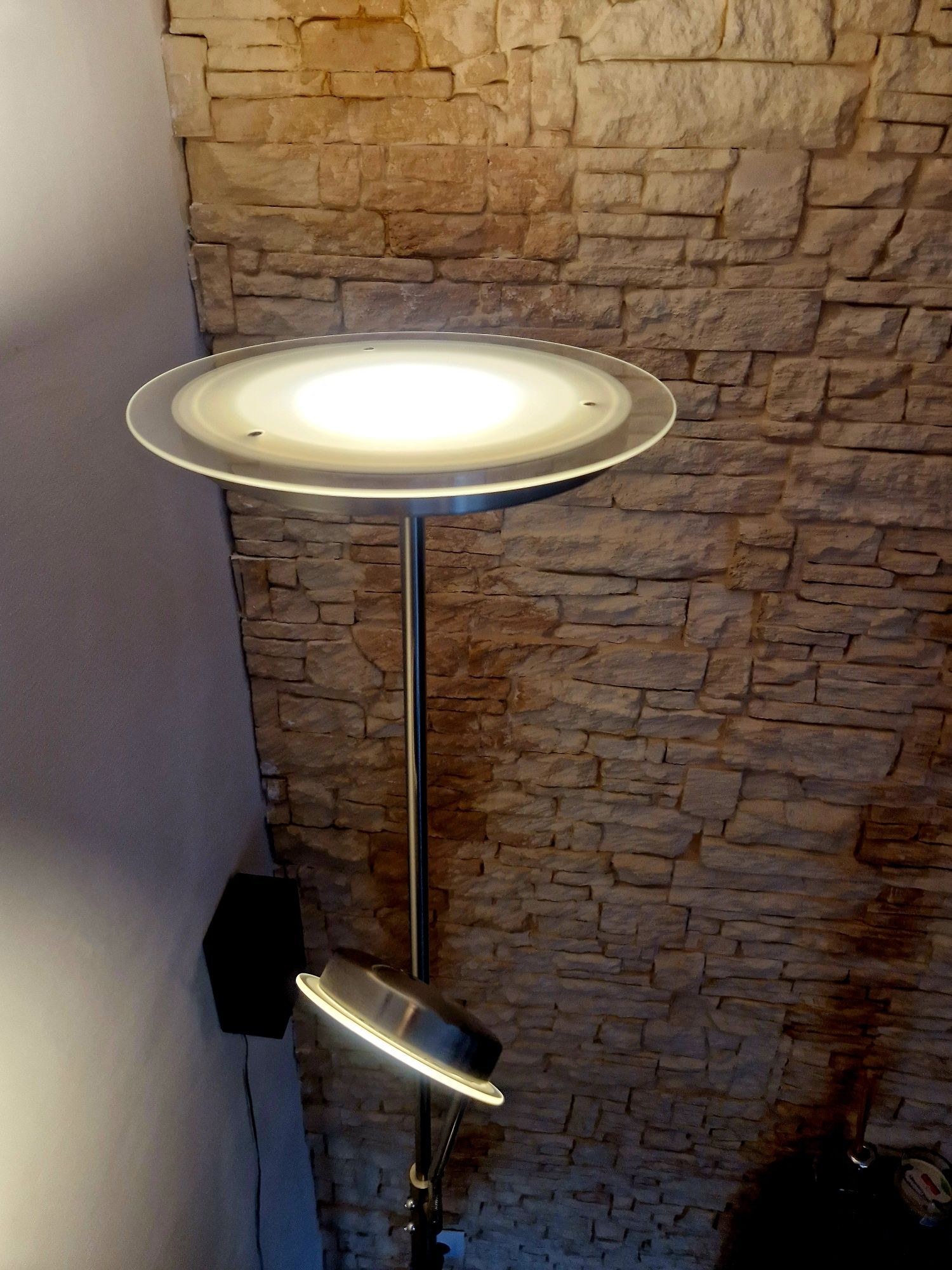 Lampadar crom inalt, led