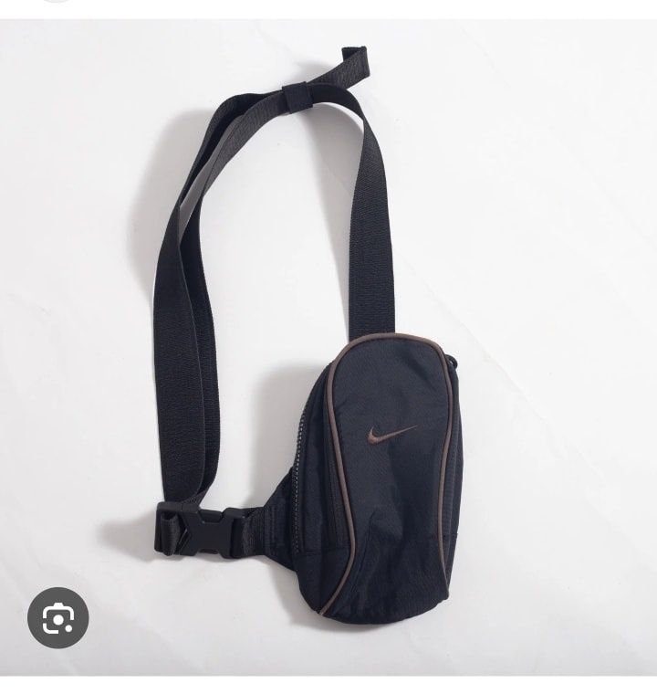 Страхотна мъжка чанта през рамо NIKE , малък размер