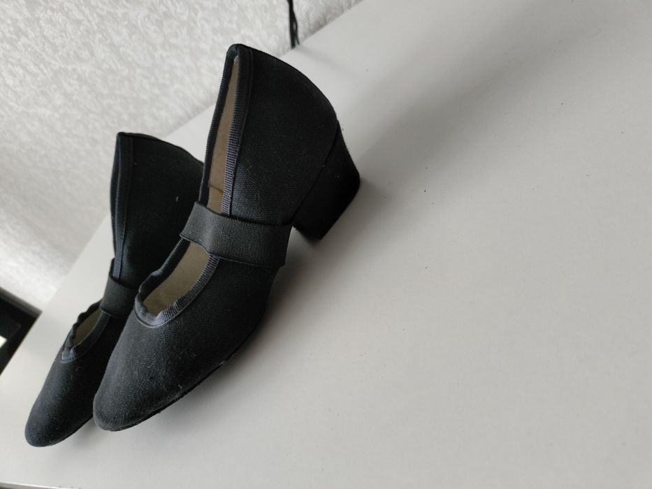 Продаются туфли для танцев