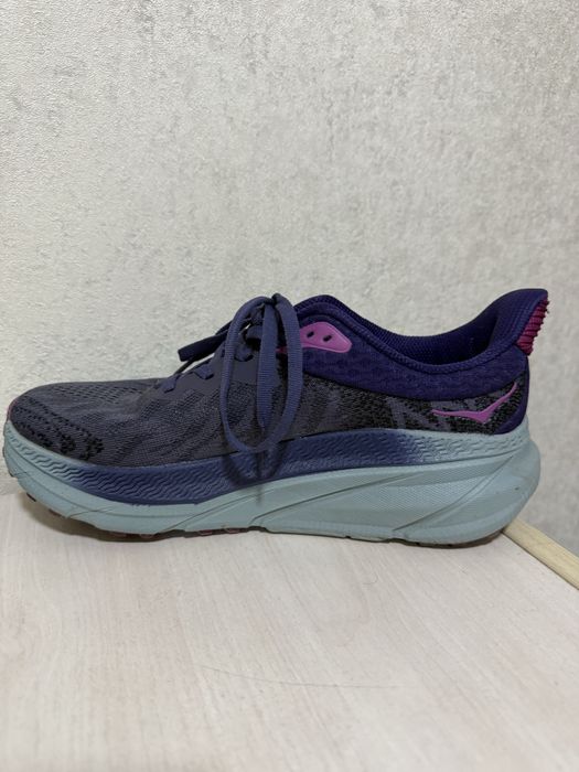 Кроссовки в отличном состоянии 39 размер