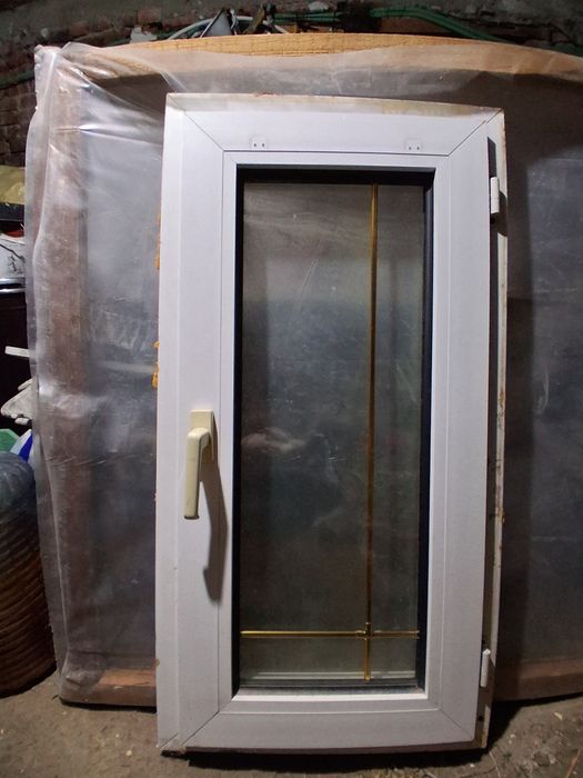 Пвц прозорец 93 на 103